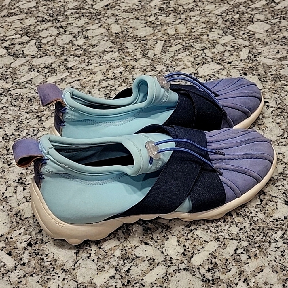 Fluevog Women's 10 pulling shoes blues